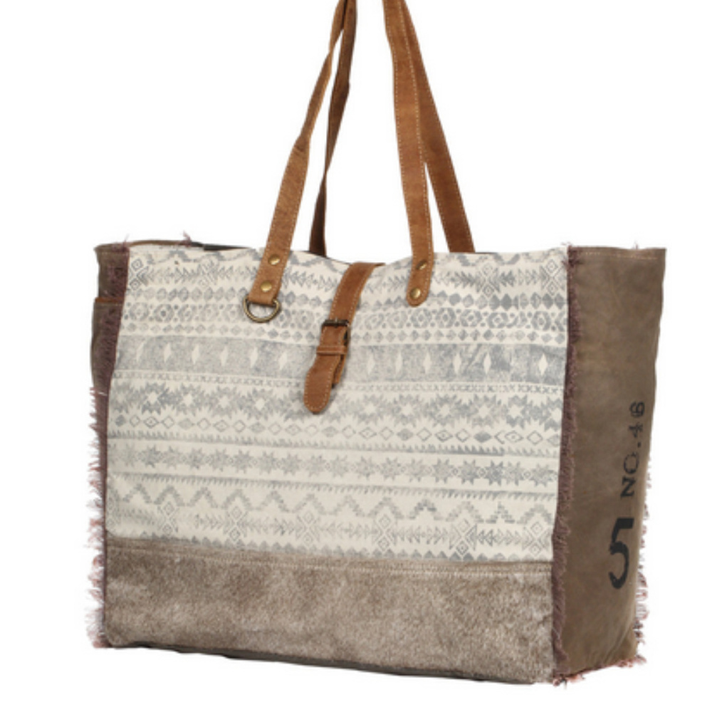 MyraBag Offhand Weekender Bag